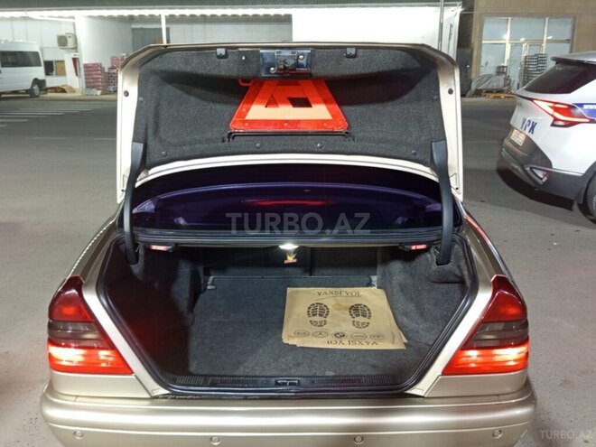 Mercedes C 180 1999, 244,000 km - 1.8 l - Salyan