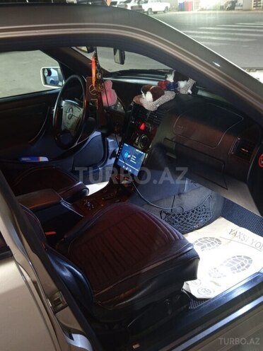 Mercedes C 180 1999, 244,000 km - 1.8 l - Salyan