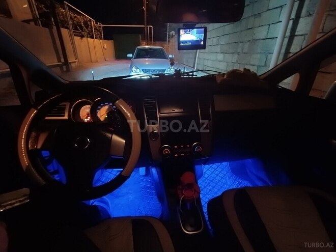 Nissan Tiida 2011, 215,000 km - 1.5 l - Sumqayıt