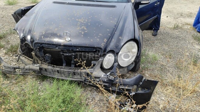 Mercedes E 270 2003, 300,000 km - 2.7 l - Bakı