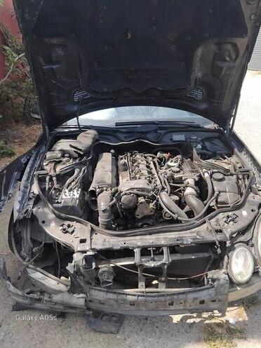 Mercedes E 270 2003, 300,000 km - 2.7 l - Bakı