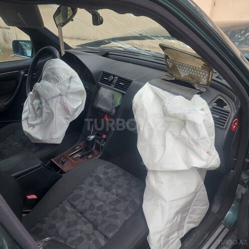 Mercedes C 180 1998, 180,000 km - 1.8 l - Sabirabad