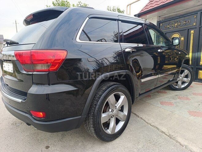 Jeep Grand Cherokee 2012, 183,000 km - 3.6 l - Quba