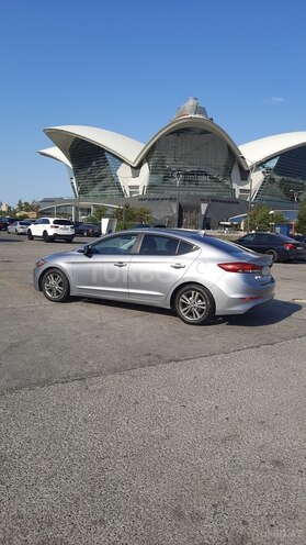 Hyundai Elantra 2016, 260,714 km - 2.0 l - Bakı