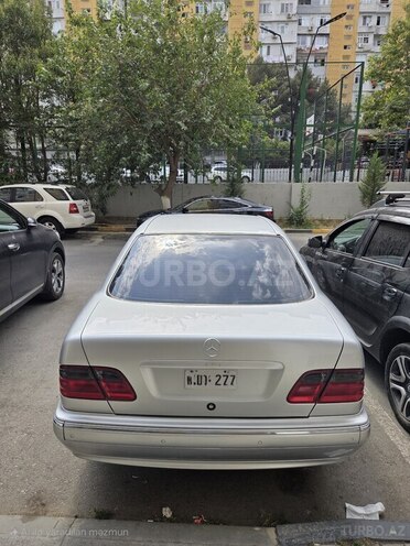 Mercedes E 270 2000, 400,000 km - 2.7 l - Bakı