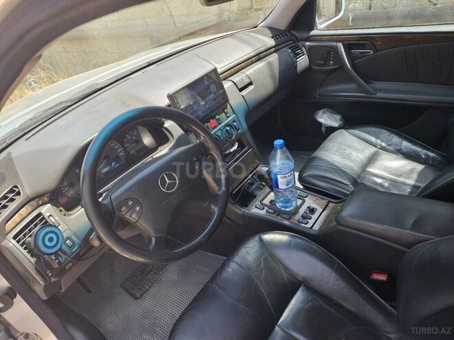 Mercedes E 270 2000, 400,000 km - 2.7 l - Bakı