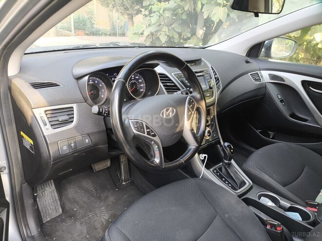 Hyundai Elantra 2015, 62,833 km - 1.8 л - Gəncə