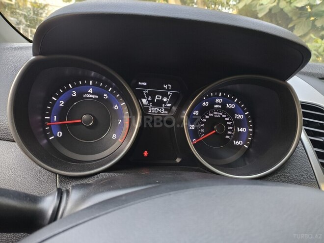Hyundai Elantra 2015, 62,833 km - 1.8 л - Gəncə