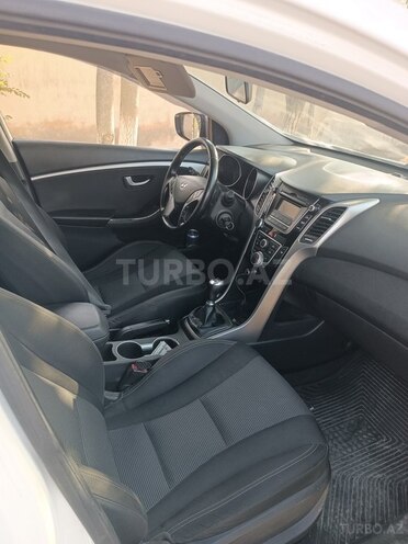 Hyundai i30 2016, 277,000 km - 1.6 л - Bakı