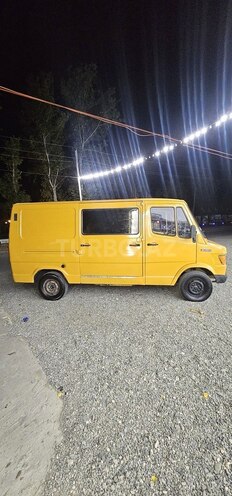 Mercedes 208 D 1994, 480,000 km - 2.3 л - Ağdam