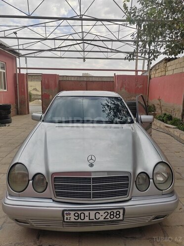Mercedes E 200 1997, 325,000 km - 2.0 l - Bakı