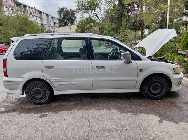 Mitsubishi Chariot 2001, 450,000 km - 2.4 l - Sumqayıt