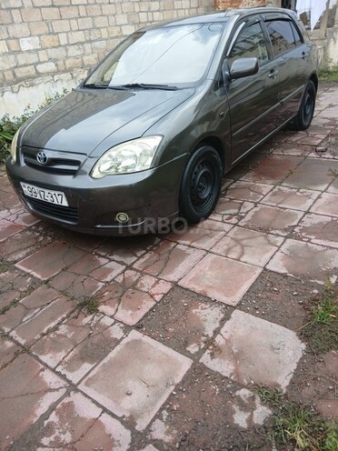 Toyota Corolla 2004, 308,000 km - 1.4 l - Yevlax