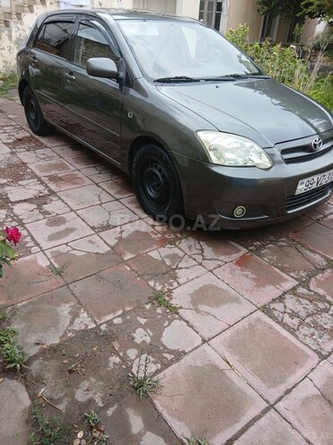 Toyota Corolla 2004, 308,000 km - 1.4 l - Yevlax