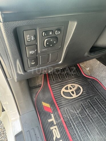 Toyota Land Cruiser Prado 2010, 255,000 km - 2.7 l - Bakı