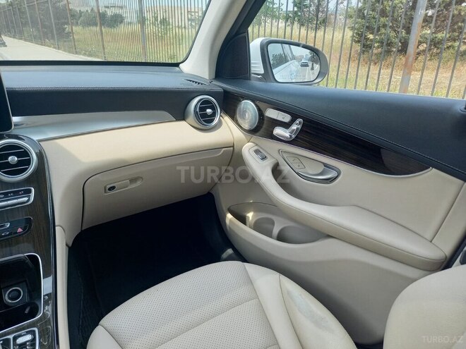Mercedes GLC 300 4MATIC 2016, 225,308 km - 2.0 l - Bakı