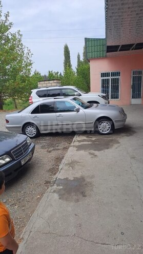 Mercedes E 270 2001, 305,000 km - 2.7 l - Tərtər