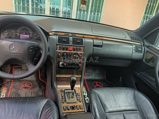 Mercedes E 270 2001, 305,000 km - 2.7 l - Tərtər