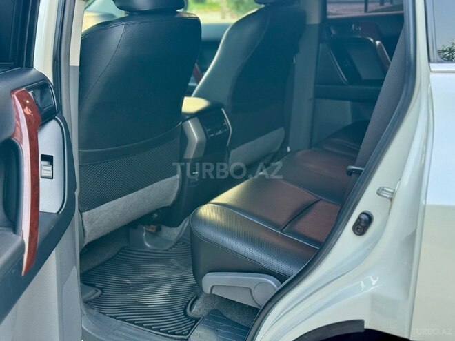Toyota Land Cruiser Prado 2012, 140,000 km - 2.7 л - Bakı