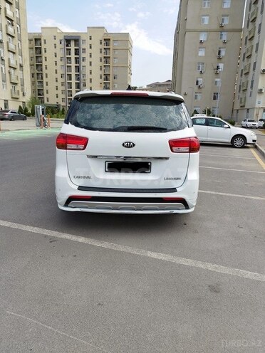 Kia Carnival 2015, 235,000 km - 2.2 l - Bakı