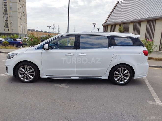 Kia Carnival 2015, 235,000 km - 2.2 l - Bakı