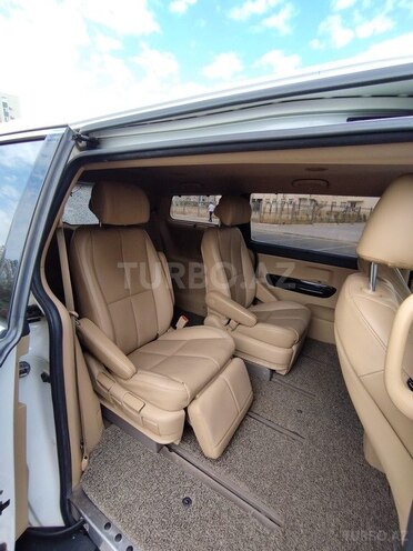 Kia Carnival 2015, 235,000 km - 2.2 l - Bakı