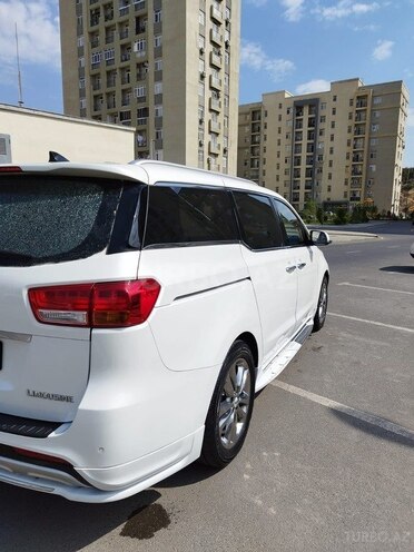 Kia Carnival 2015, 235,000 km - 2.2 l - Bakı