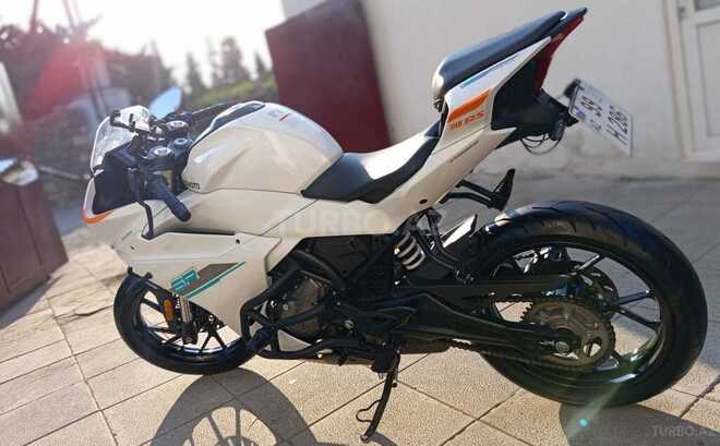 CFMOTO 250 SR 2025, 11,000 km - 0.3 l - Astara