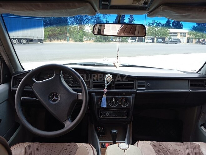 Mercedes 190 1992, 150,000 km - 2.0 l - Gəncə