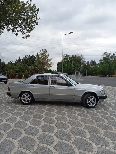 Mercedes 190 1992, 150,000 km - 2.0 l - Gəncə
