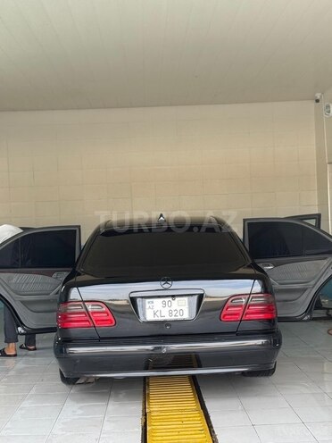 Mercedes E 320 2001, 420,000 km - 3.2 l - Bakı