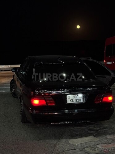 Mercedes E 320 2001, 420,000 km - 3.2 l - Bakı