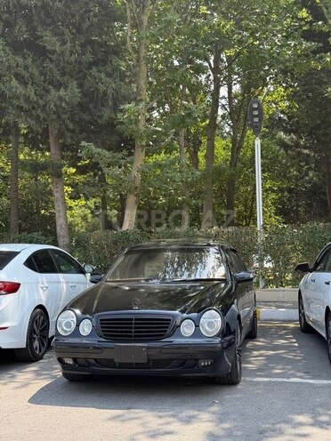 Mercedes E 320 2001, 420,000 km - 3.2 l - Bakı