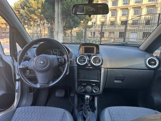 Opel Corsa 2014, 108,000 km - 1.4 l - Bakı