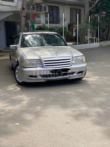 Mercedes C 200 1995, 212,445 km - 2.0 л - Bakı