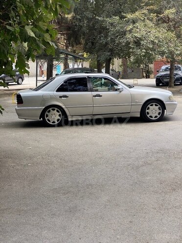 Mercedes C 200 1995, 212,445 km - 2.0 л - Bakı