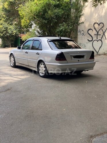 Mercedes C 200 1995, 212,445 km - 2.0 л - Bakı