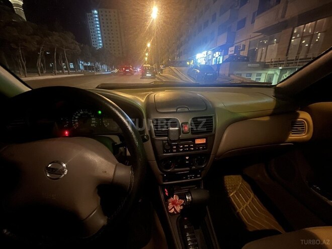 Nissan Sunny 2006, 320,000 km - 1.6 л - Bakı