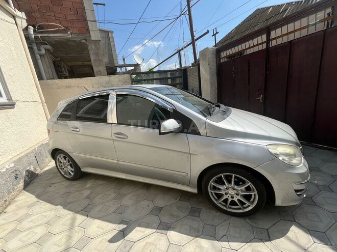 Mercedes B 180 2011, 123,000 km - 1.7 l - Bakı