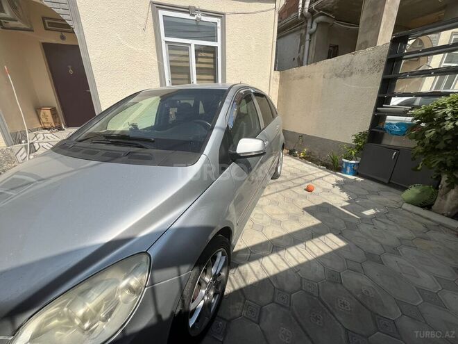 Mercedes B 180 2011, 123,000 km - 1.7 l - Bakı