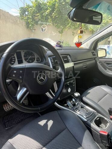 Mercedes B 180 2011, 123,000 km - 1.7 l - Bakı