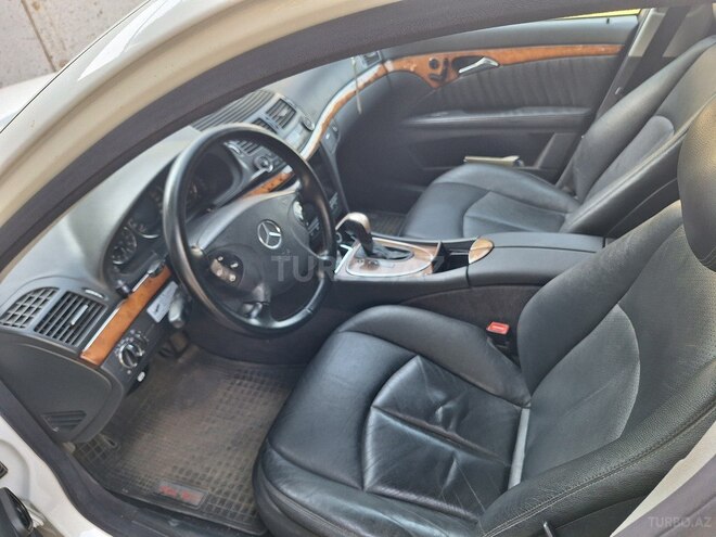 Mercedes E 240 2003, 267,295 km - 2.6 l - Gəncə