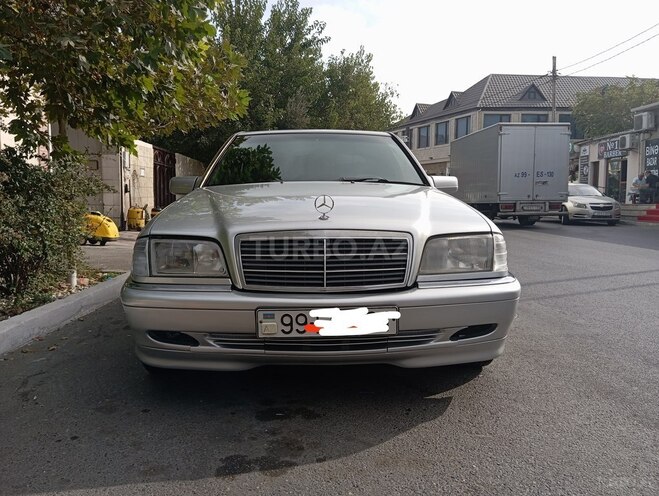 Mercedes C 220 2000, 338,000 km - 2.2 l - Bakı