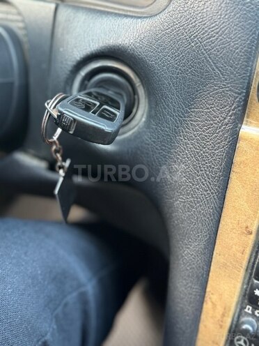 Mercedes E 240 1998, 295,800 km - 2.4 l - Bakı