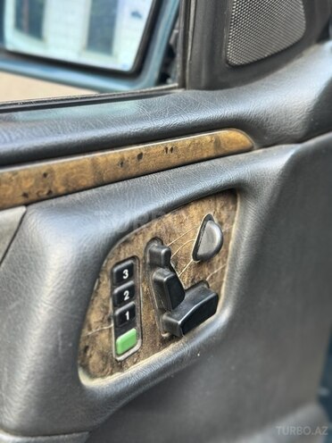 Mercedes E 240 1998, 295,800 km - 2.4 l - Bakı