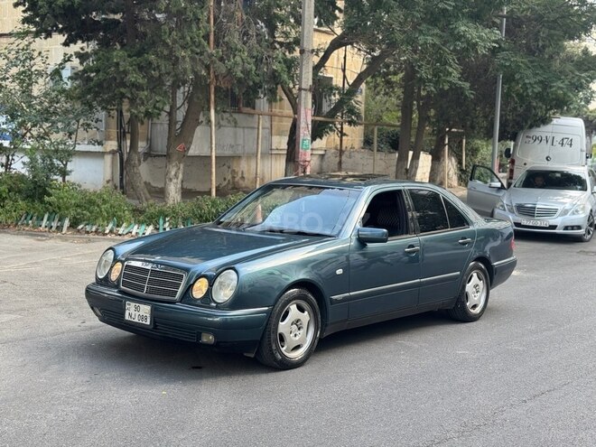 Mercedes E 240 1998, 295,800 km - 2.4 l - Bakı