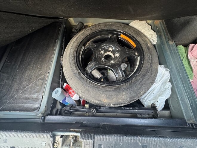 Mercedes E 240 1998, 295,800 km - 2.4 l - Bakı