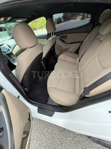 Hyundai Elantra 2015, 108,215 km - 1.8 l - Ağsu