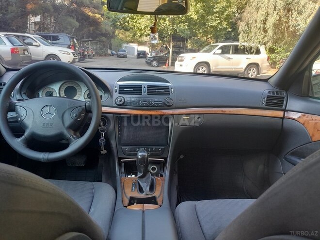Mercedes E 220 d 2003, 255,000 km - 2.2 л - Bakı