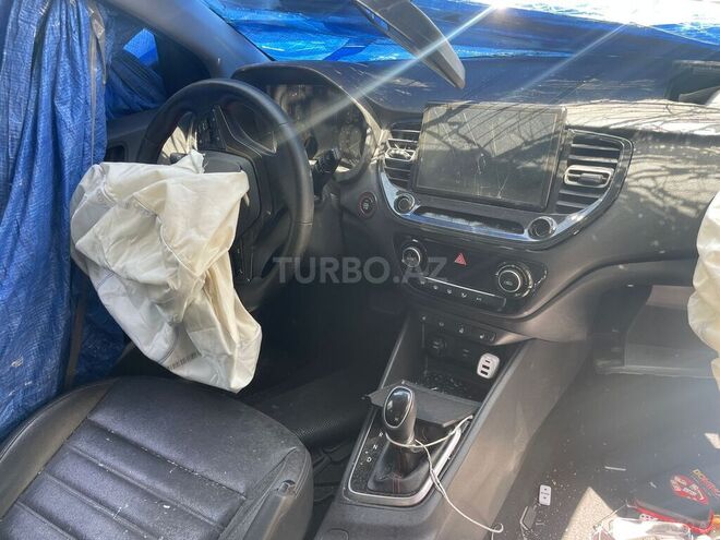 Hyundai Accent 2021, 110,000 km - 1.6 л - Bakı